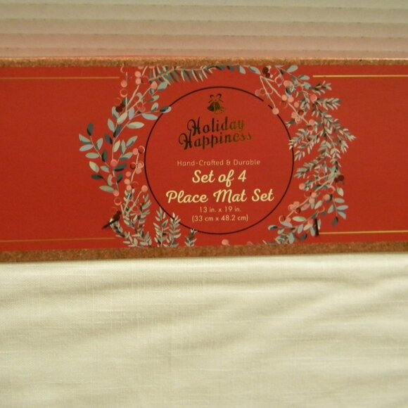 Holiday Happiness Hand Crafted Placemat Set of 4 Wreath Christmas NIP - Picture 3 of 7